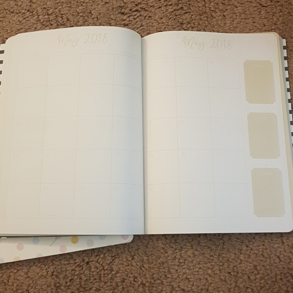 New C. R. Gibson Paper 2018 planner x2 - Picture 3 of 5